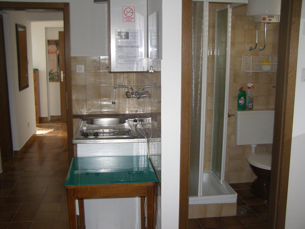 Apartments Dunoti Krk Town Room photo