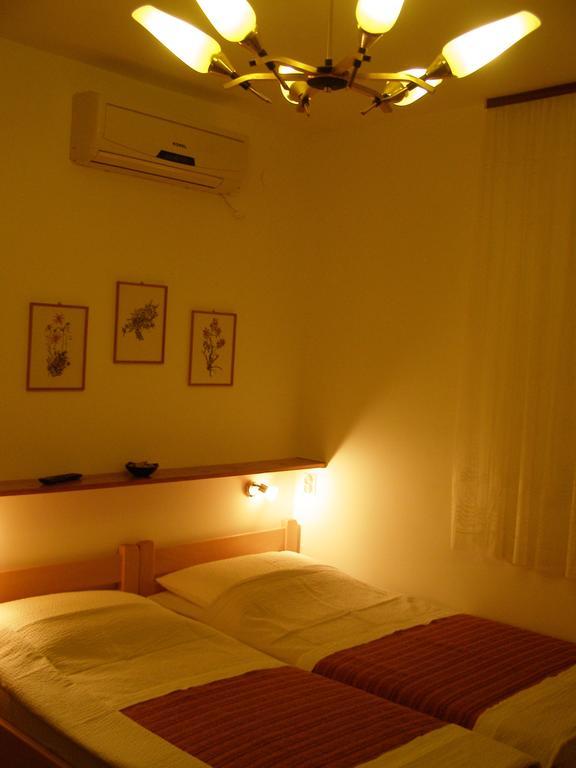Apartments Dunoti Krk Town Room photo