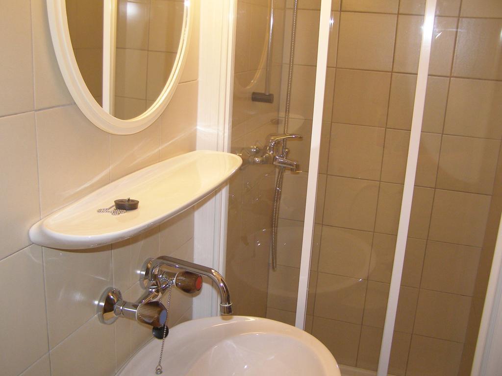 Apartments Dunoti Krk Town Room photo